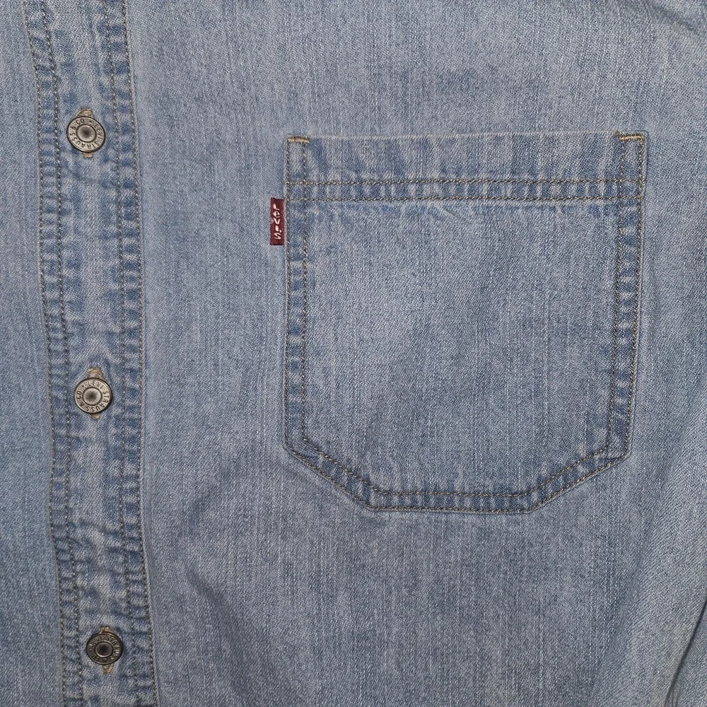 Levis Vintage Mens Button Up Shirt Denim Red Tab Large 2002